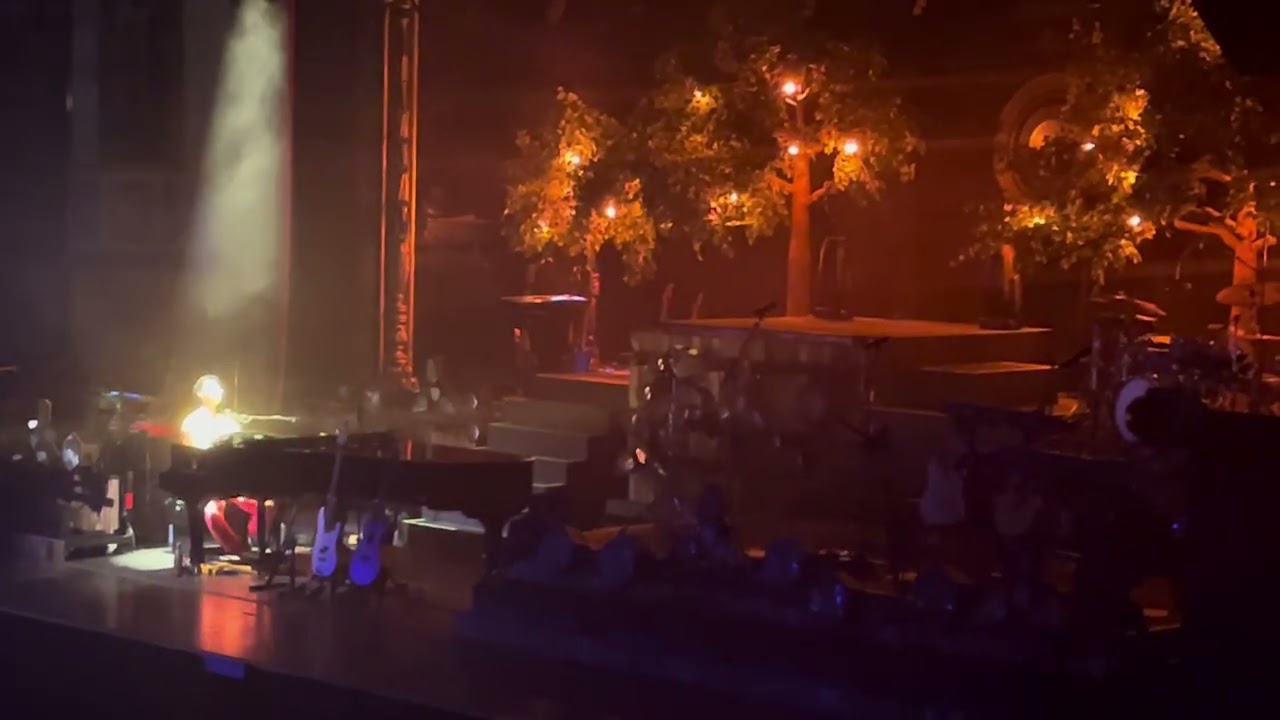 Witness Me /Just The Way You Are / Audience Choir - Jacob Collier - 6/9/24 - Aragon - Chicago IL