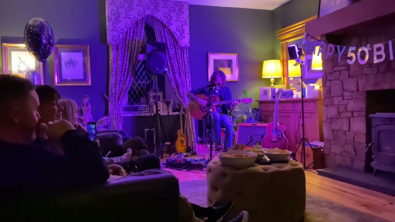 Dom Martin, Easy Way Out/Belfast Blues, RMG's, 20/01/24