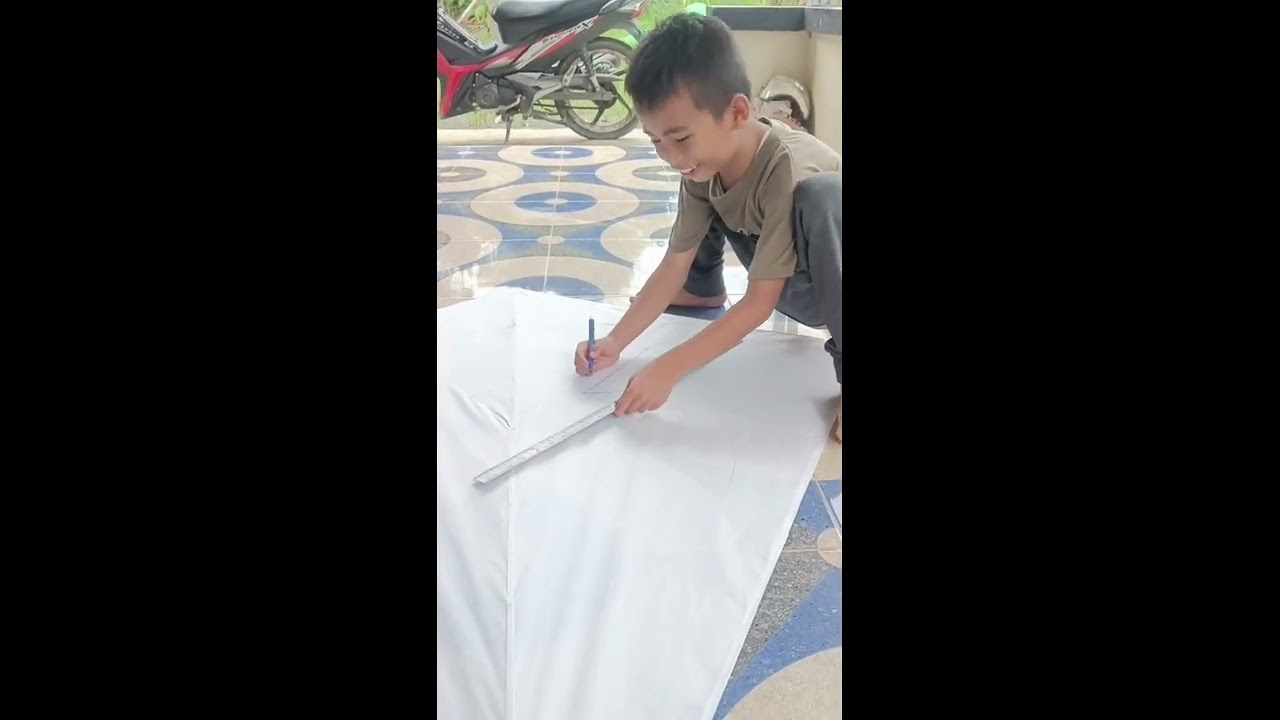 Proses menggambar kelayang 