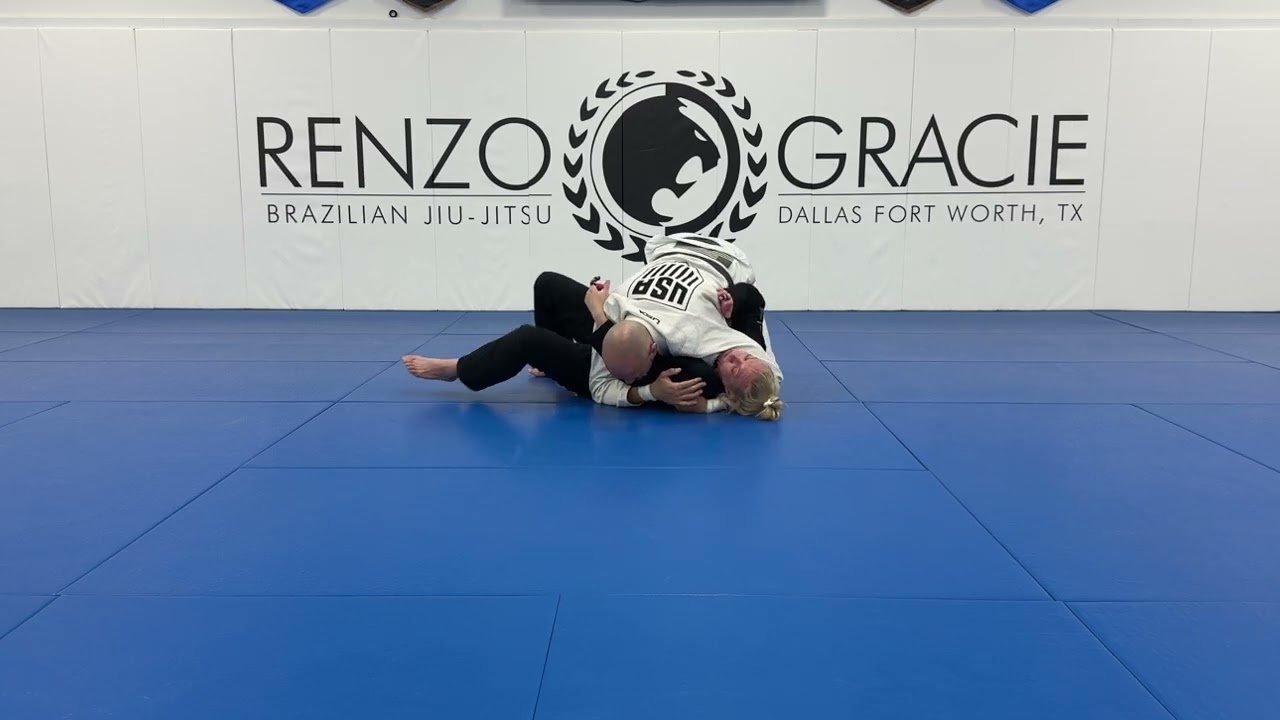 Удушающий прием Ренцо Грейси — от бокового контроля до положения «в позиции маунт» — как пройти ч...