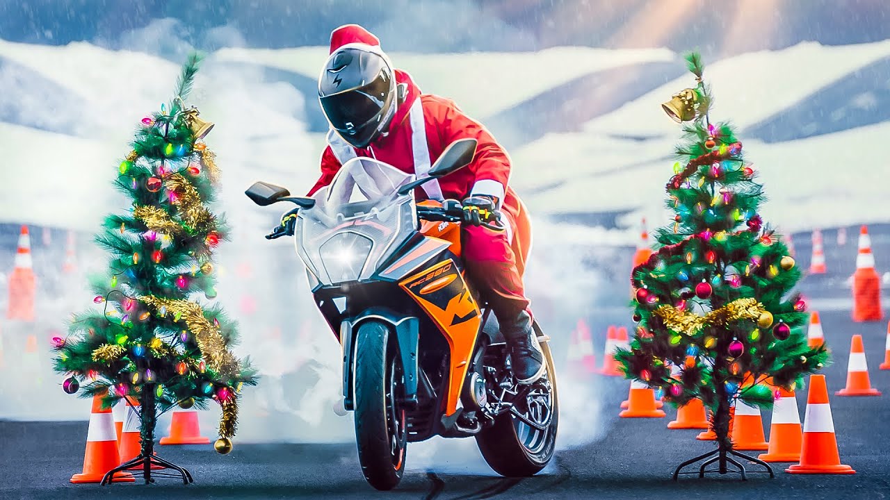 SANTA GOES MOTORCYCLE DRIFT