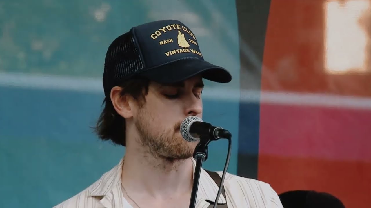 Ain't No Sunshine - Live From The Ryman Plaza