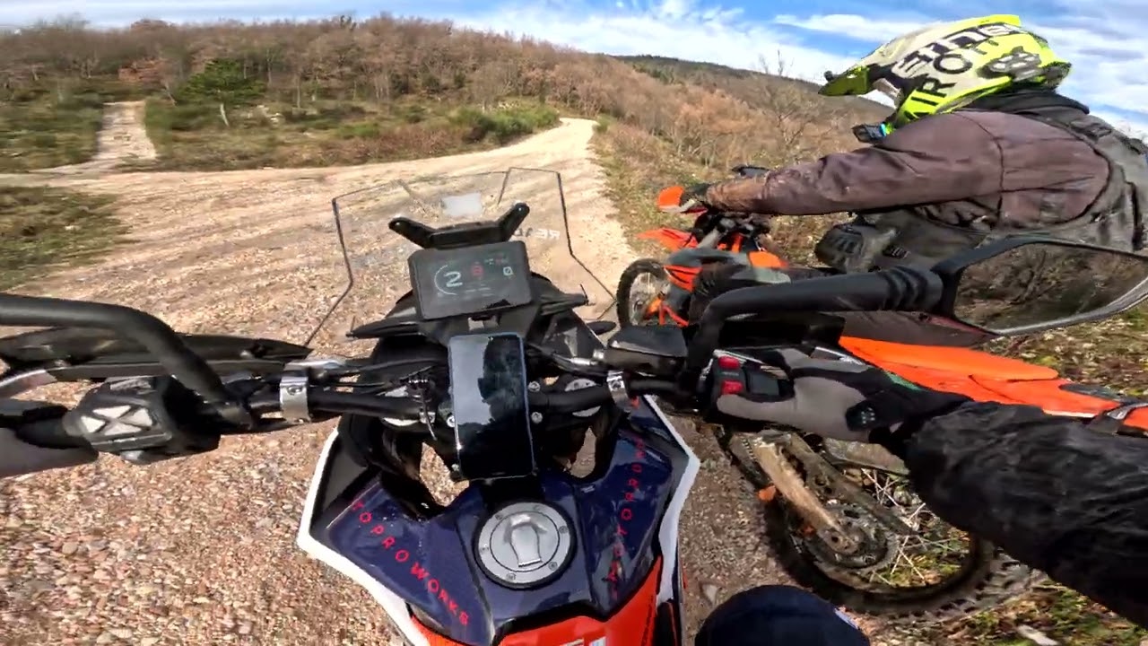 KTM 790 Adventure 2024- Riding in the forest