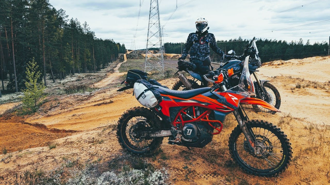 Exploring the sandbox | KTM 690 & 4 T7's