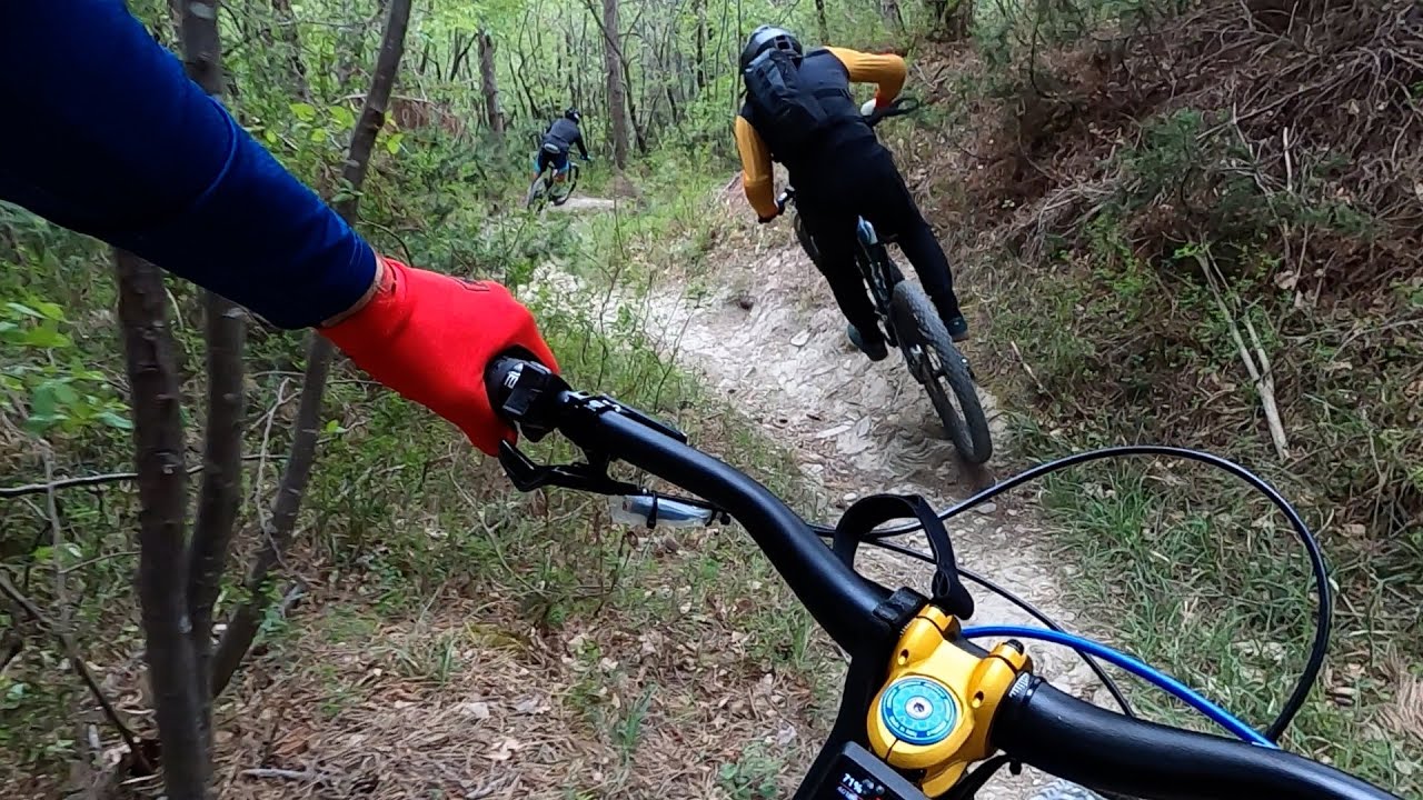 MTB TRAIL DA URLO! San Zeo bike park e Monte Altaccio Chiodo Trail !