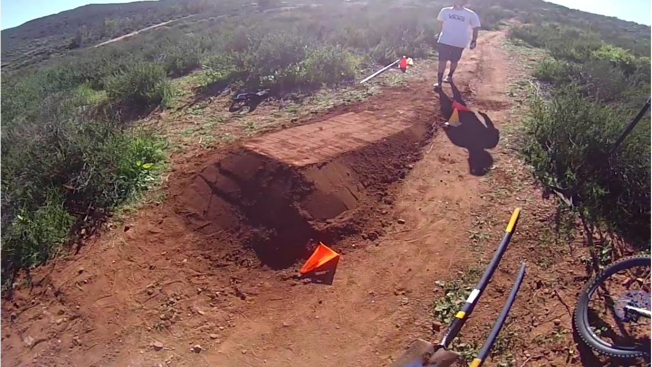 TRAIL BUILDING | LONG JUMP CONTEST AND REVAMPING THE FIRST CREEK JUMP ON JUMPING MOUSE TRAIL