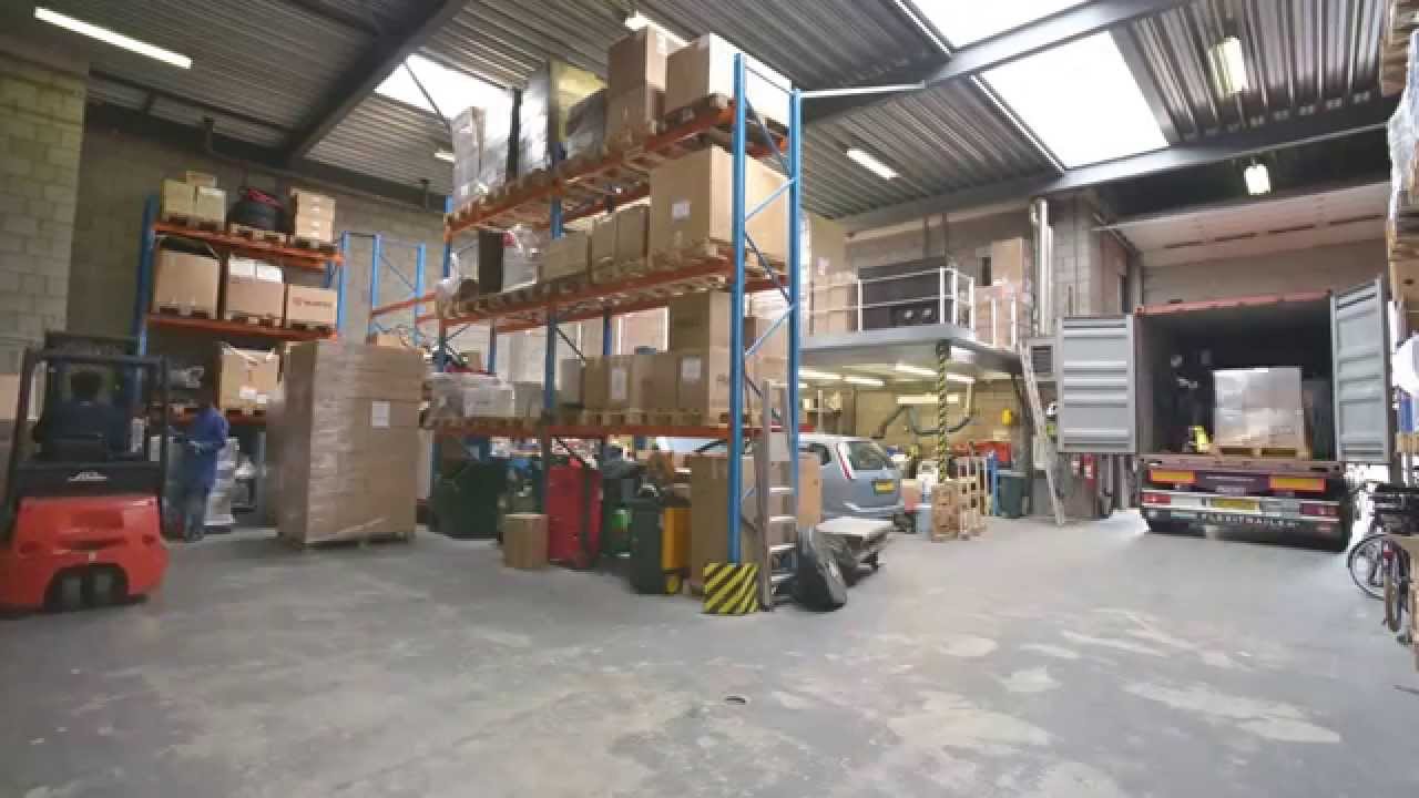 Laden van een container