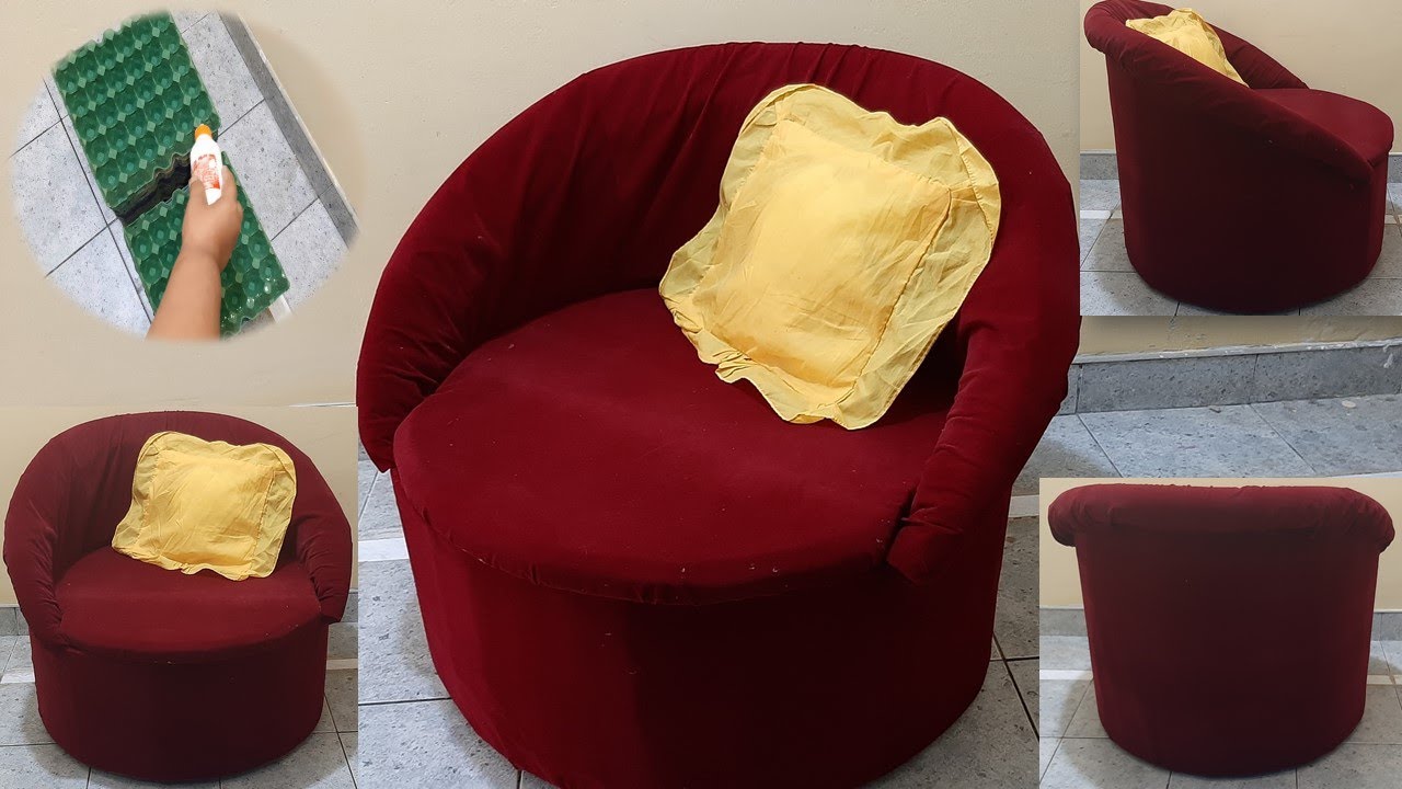 Elegante sofá con cubetas de huevo y cartón - Elegant sofa with egg and cardboard trays