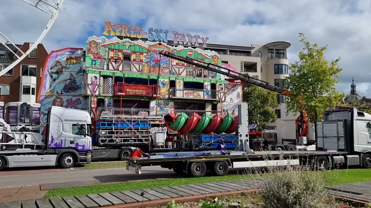 Deel22 kermis opbouw🎡🎢🎠 2024 in Leiden bij molenwerf Reuzenrad en zweefmolen en snowjet spookhuis