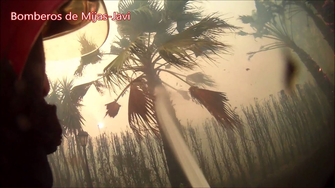 BOMBEROS MIJAS-Incendio Forestal de Mijas entre viviendas, agosto 2014