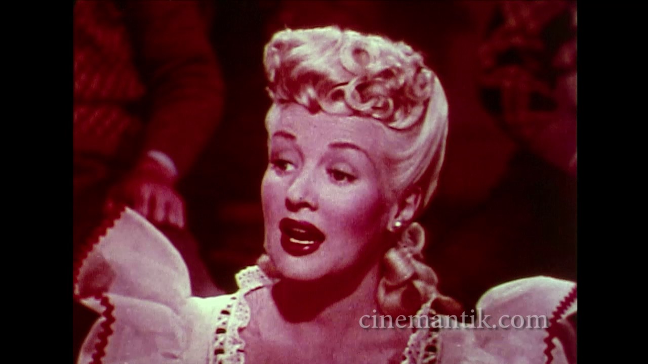 « Pin-Up Girl » trailer (1942)