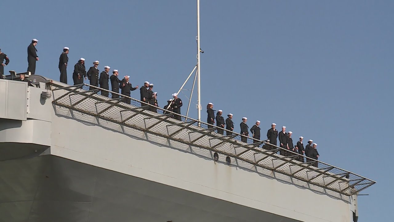 Авианосец USS George H.W. Bush вышел в море на фоне войны с Ираном.