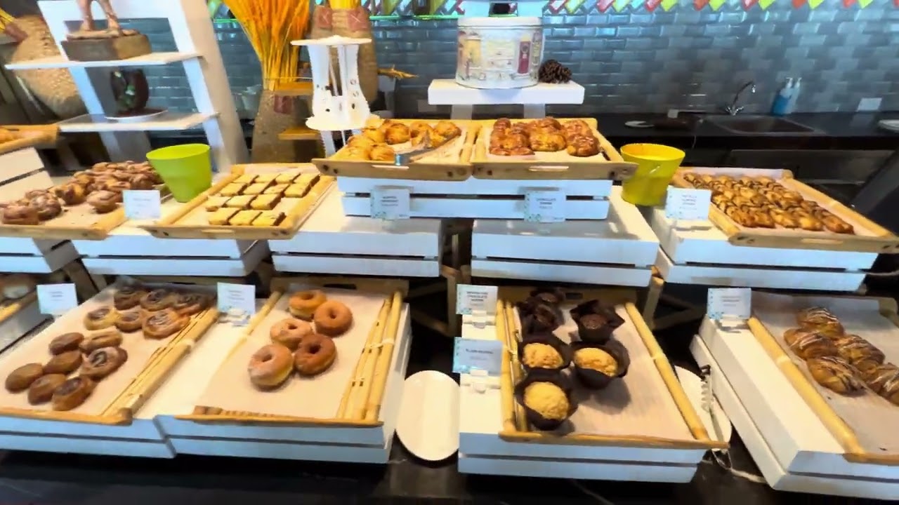 #Maldives 🇲🇻 Emerald Faarufushi Resort & Spa | Aqua Restaurant | breakfast 🥞 food 🍲 buffet display.