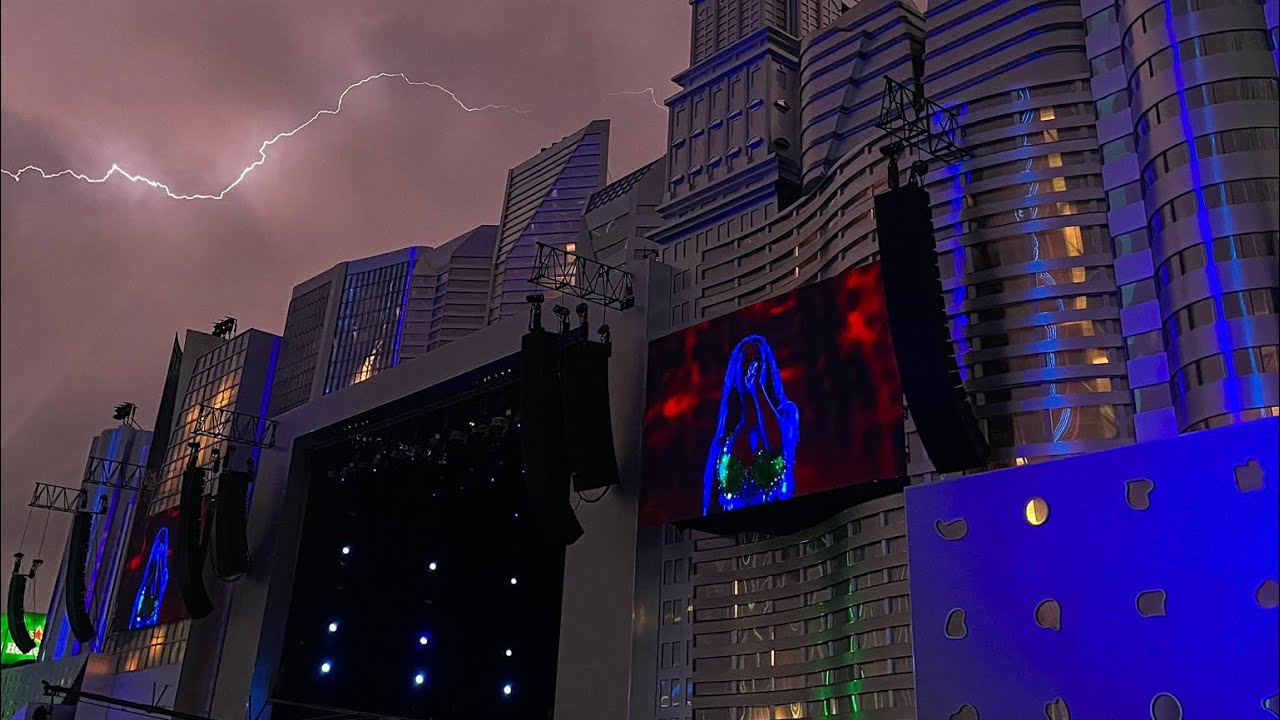 Iggy Azalea - The Town (Show Completo) 2023