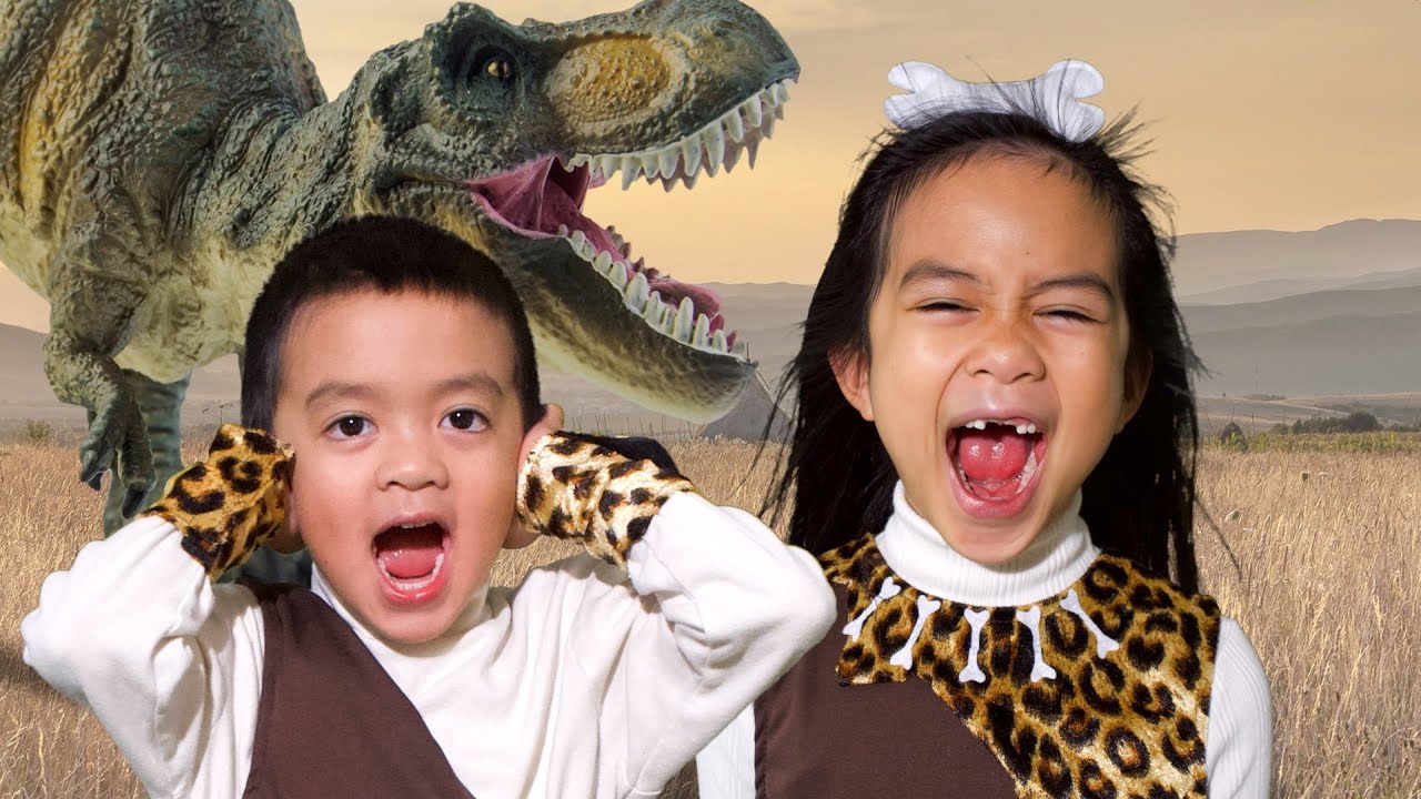 Going on a Dinosaur Hunt | Sia and Elias | Kids Songs