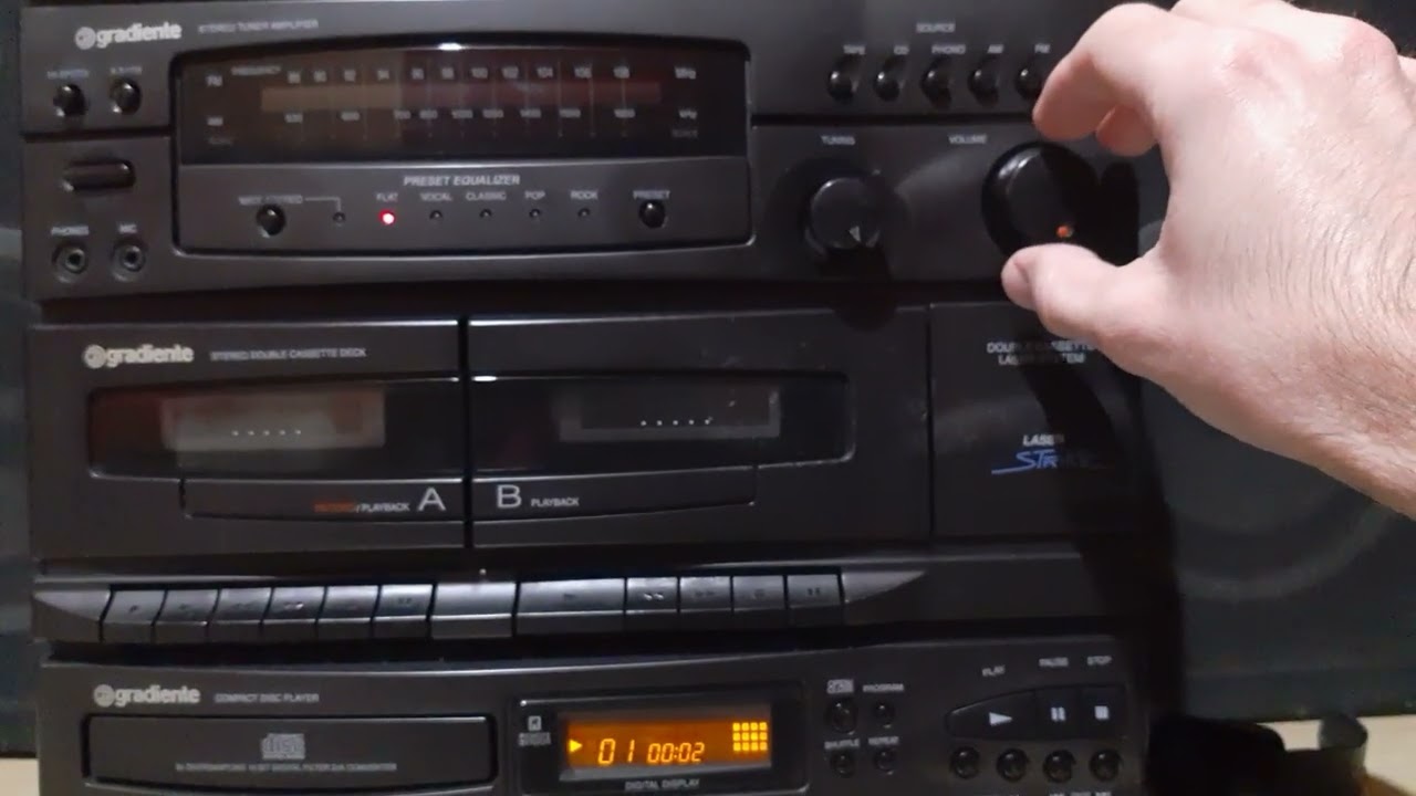 Gradiente TK-33CR 14W RMS com caixas Philips