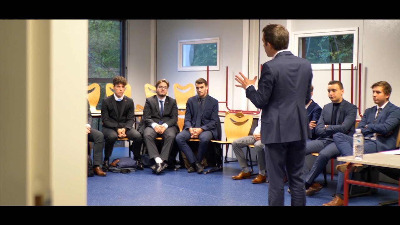 L’École de Savignac, une école de cadres hors cadre