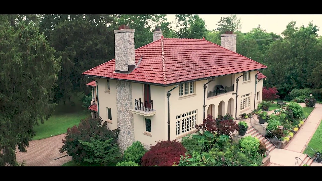 Historical tour of Elsie Perrin Williams Estate