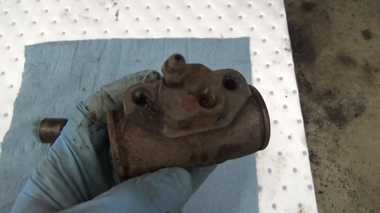 2FG25のホイールシリンダー固着を整備してみた