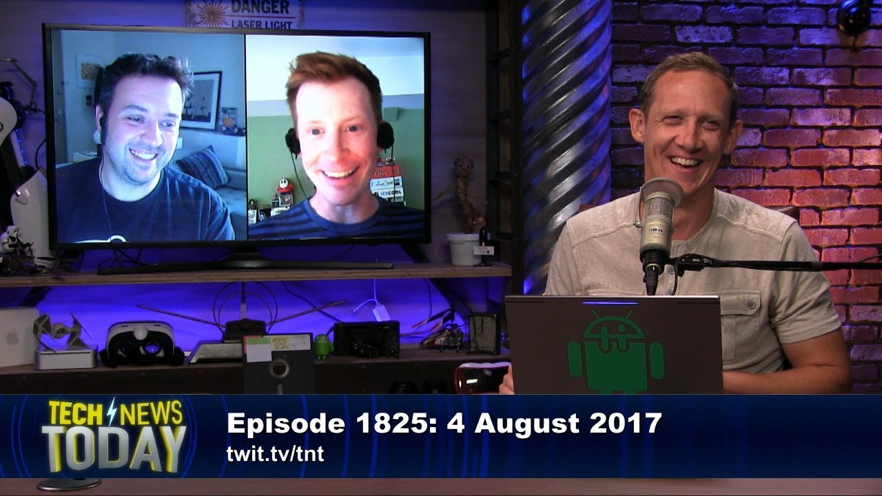 Tech News Today 1825: Google's AMP Stamp