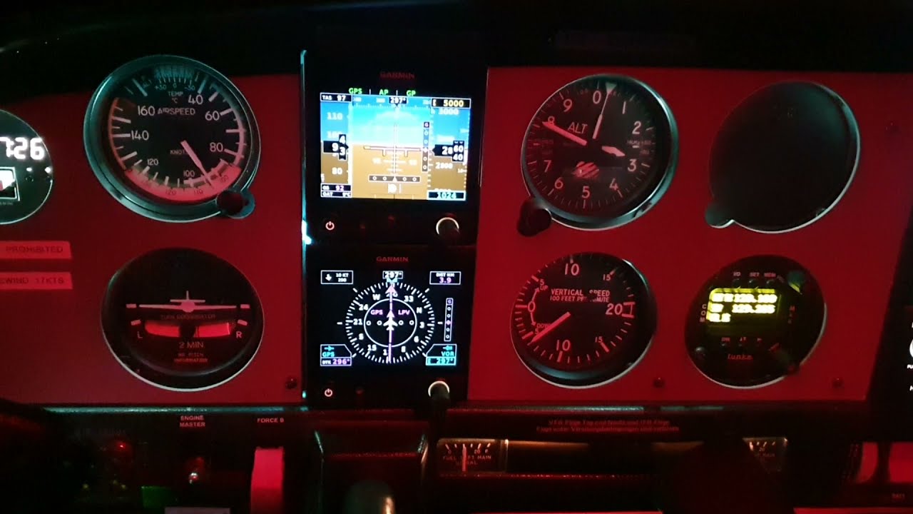 VFR Night Landung Coburg EDQC Piste 30 PA28 Diesel
