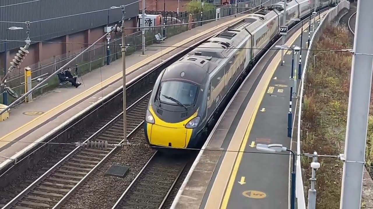 Trains at Penrith North Lakes (05/10/2024)