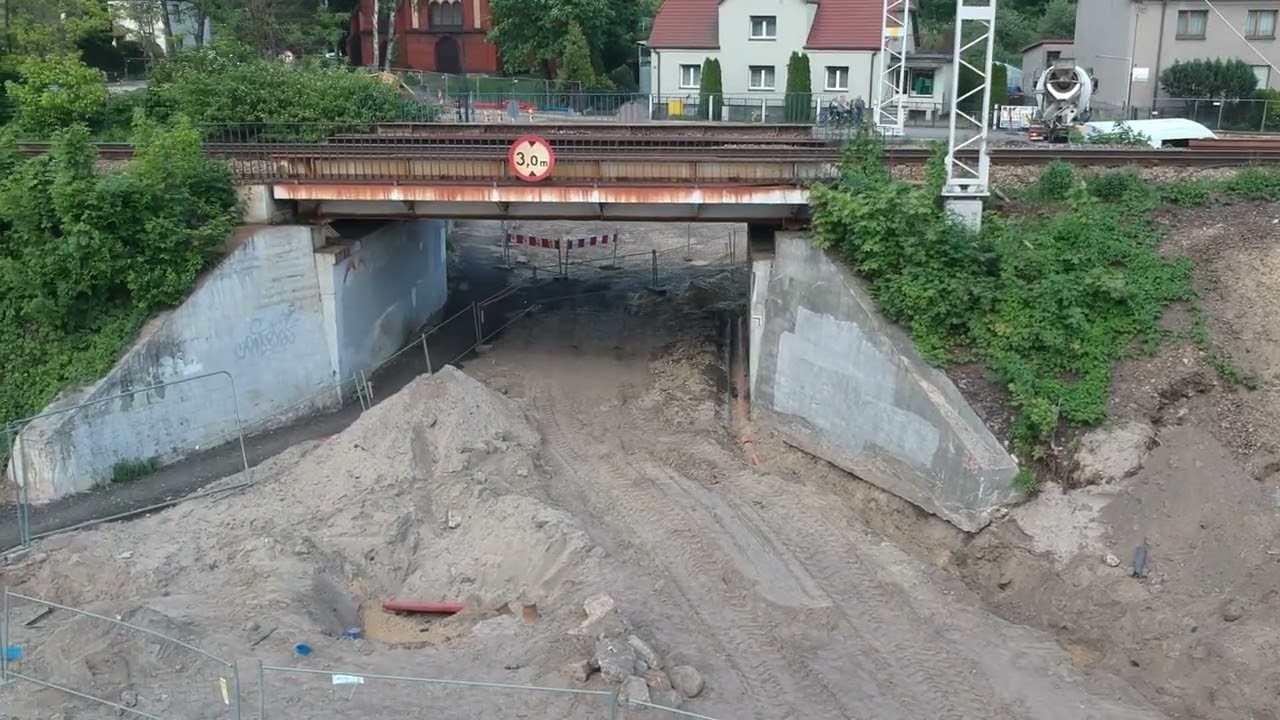 Przebudowa układu drogowo kolejowego w rejonie stacji Łabędy Maj 2025