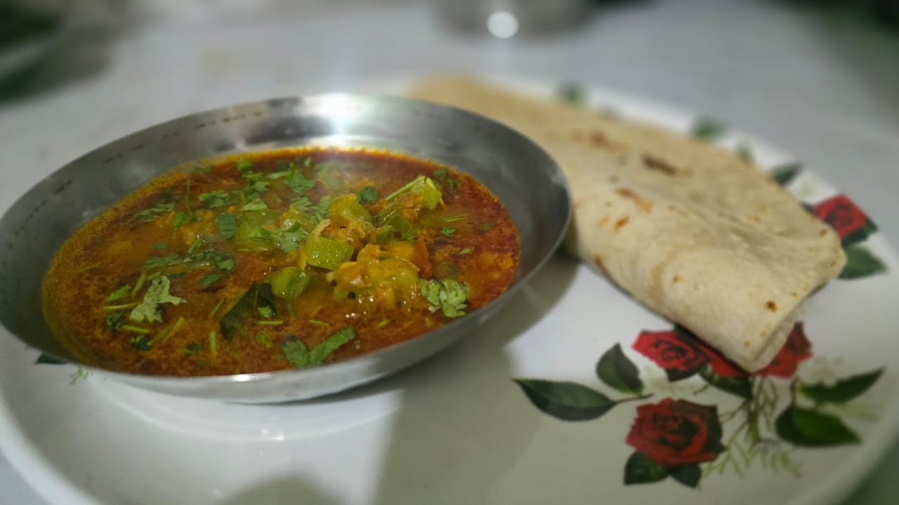 सगळे आवडीने खातील ही डाळ आणि दोडक्याची भाजी | एकदा नक्की च ट्राय करा 😋