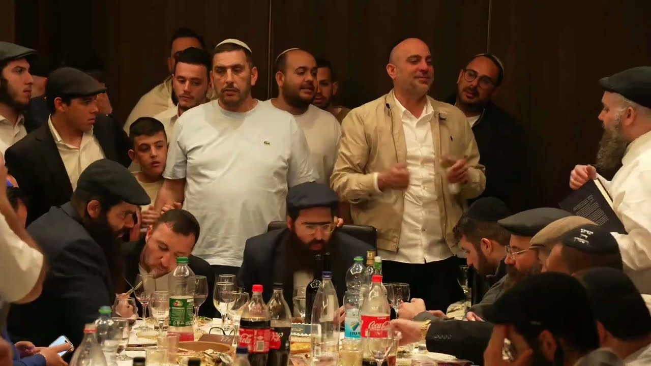 סעודה ומשתה היין • בנש