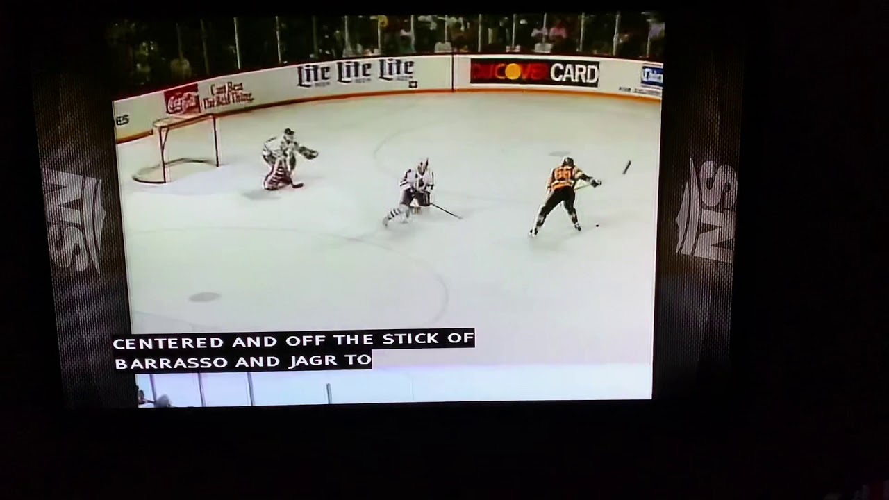 Mario Lemieux&rsquo;s No-Look Pass To Kevin Stevens; How Did Mario Know He Was There?!