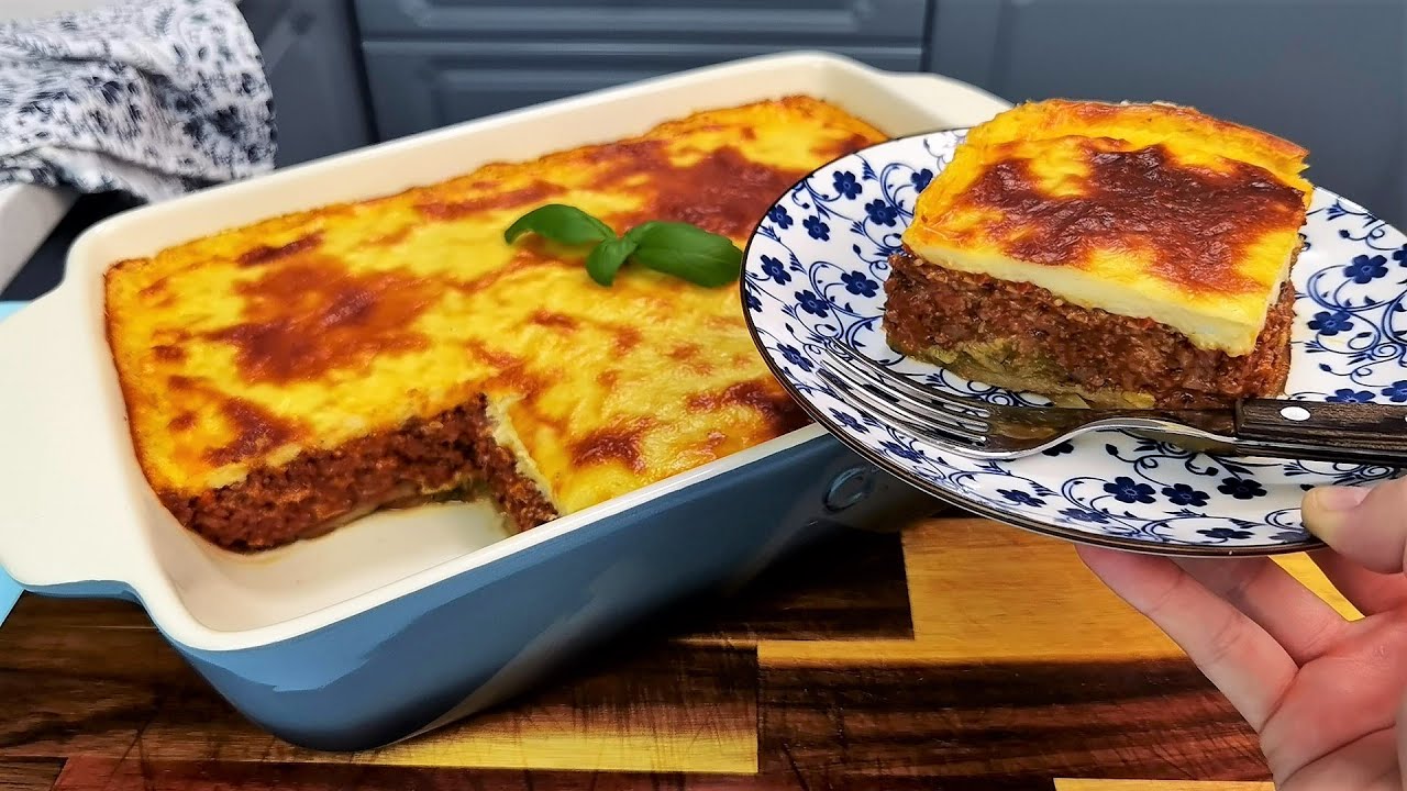 Musaca de cartofi, vinete, dovlecei si carne tocata la cuptor sau musaca greceasca! Delicioasa!