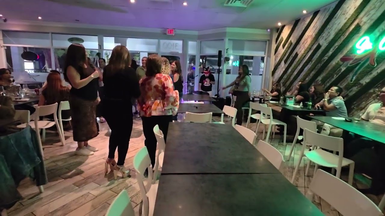 JOSELITO VALVERDE LIVE - YMCA (from The Village People) at SR. CeViche