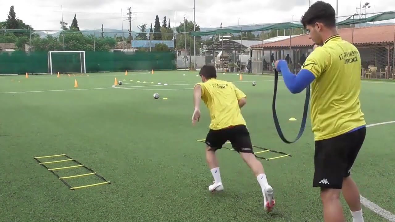 Soccer training ideas 6 (Resistance Bands specific strength)