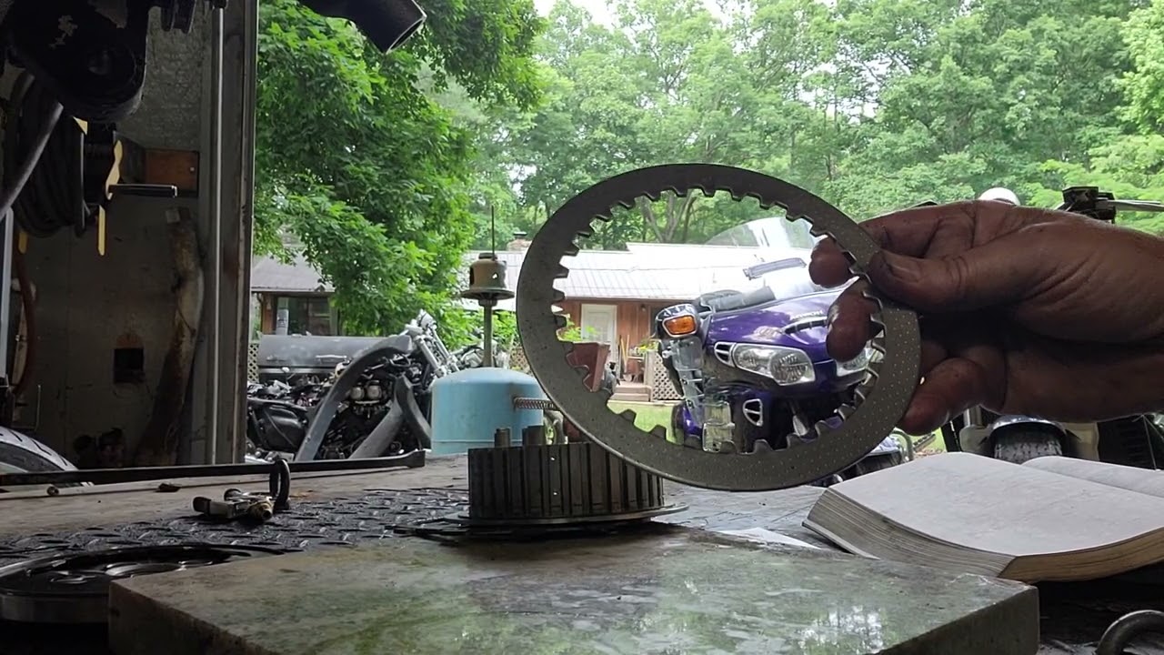 Yamaha Vmax 1200 Clutch replacement.