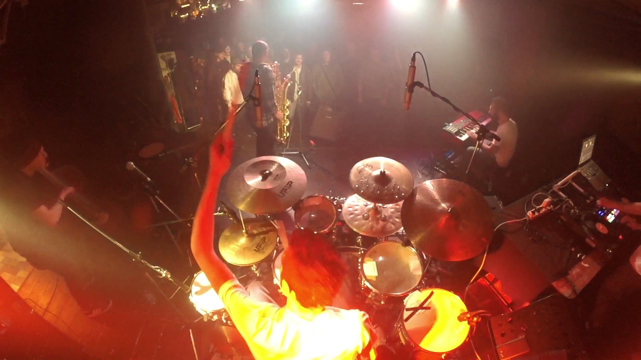 LOOP THERAPY feat BASSI MAESTRO LIVE FULL