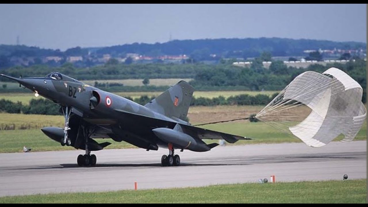 Французский стратегический бомбардировщик Mirage IV