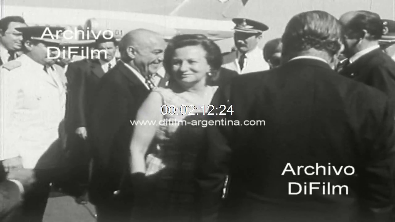 Maria Estela Martinez de Peron arriba al aeropuerto de Asuncion 1973