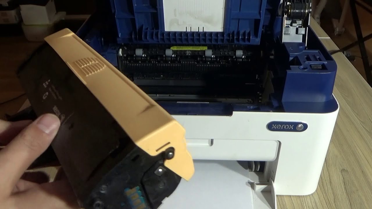 Xerox WorkCentre 3025 Replacing the Toner Cartridge