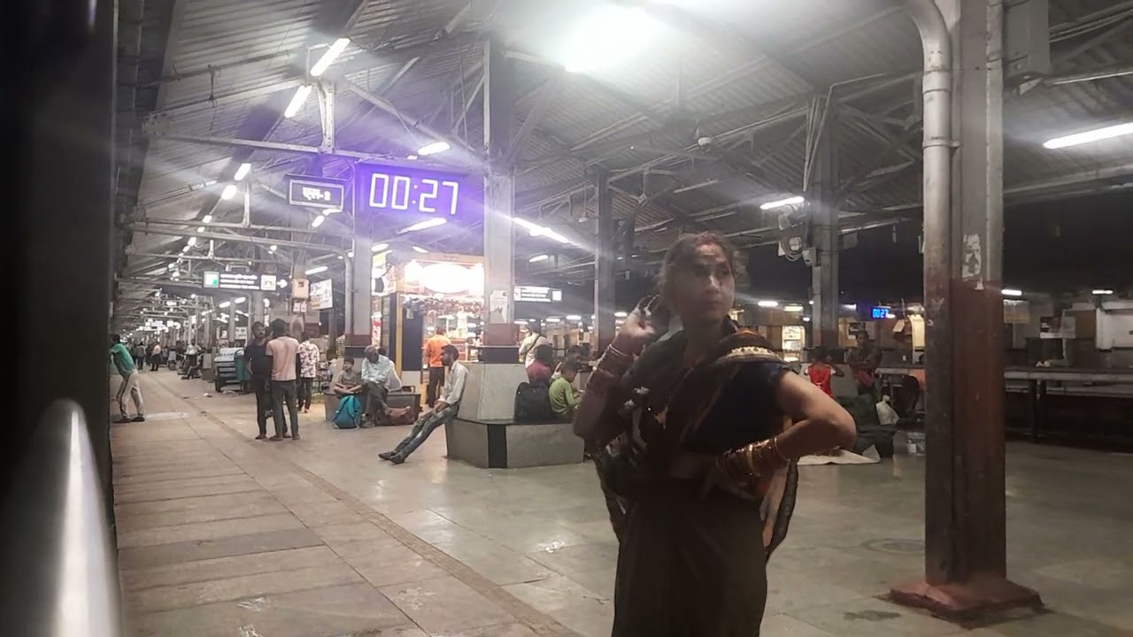 12522 ERNAKULAM JUNCTION TO BARAUNI JN RAPTI SAGAR SUPERFAST EXPRESS ANNOUNCEMENT AT NAGPUR JN