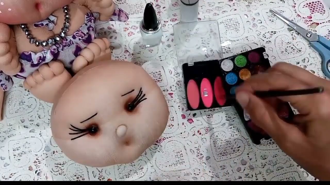 ازاي تعملي بالجوارب العاب بنات للعيد اجمل عروسة ببواقي القماش فرحي بنوتك/DIY/Doll game for girls