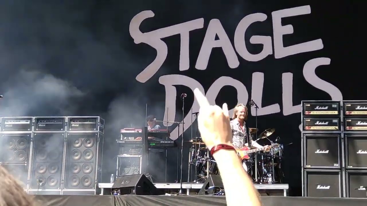 Stage Dolls - Medley with 24/7 , Rollin' , Money , Dig , Rock You - Tons of Rock 2023