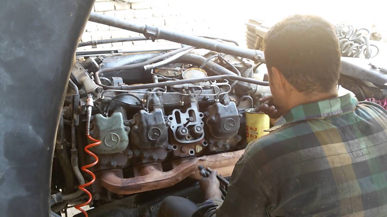 MB truck engine 2635 V8
