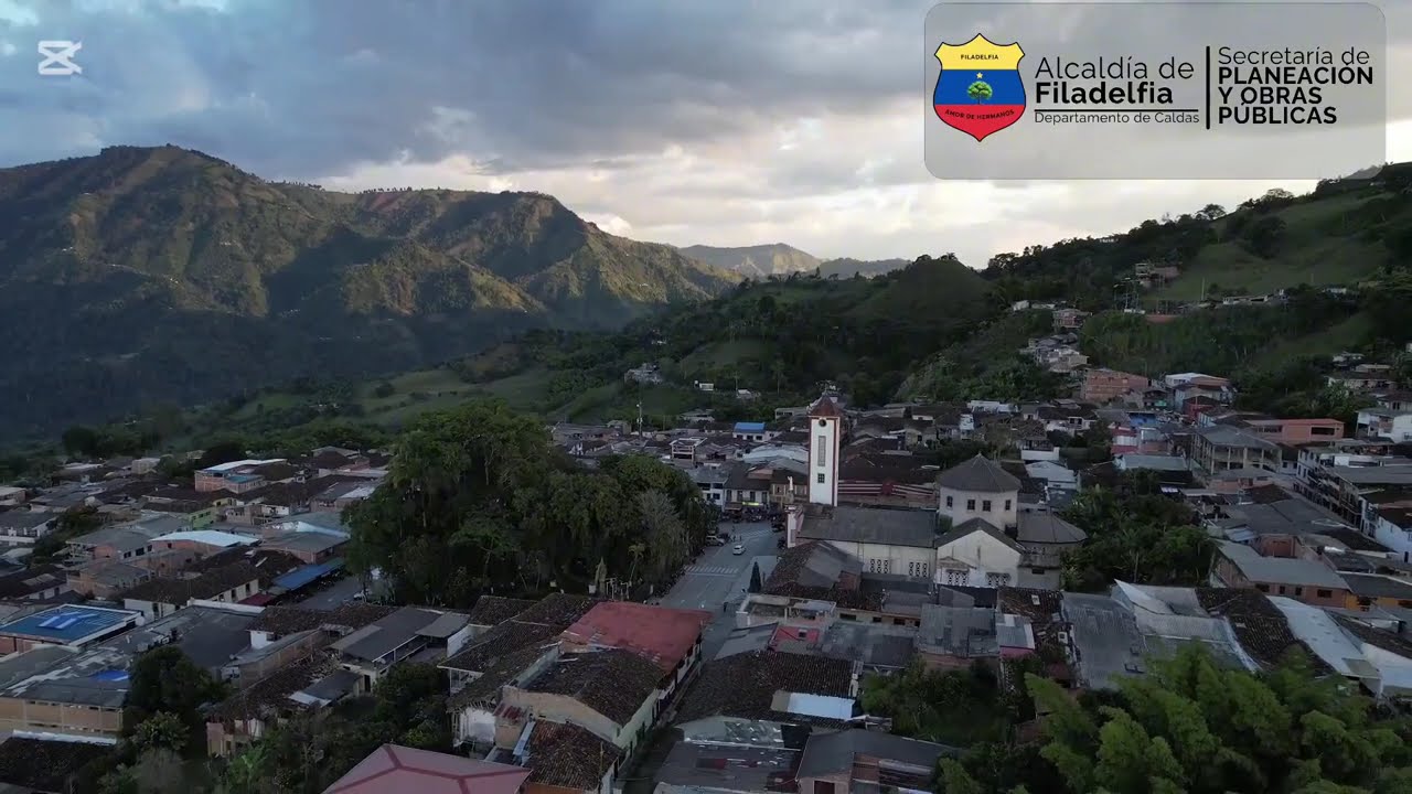 Toma aérea de la cabecera municipal de Filadelfia Caldas