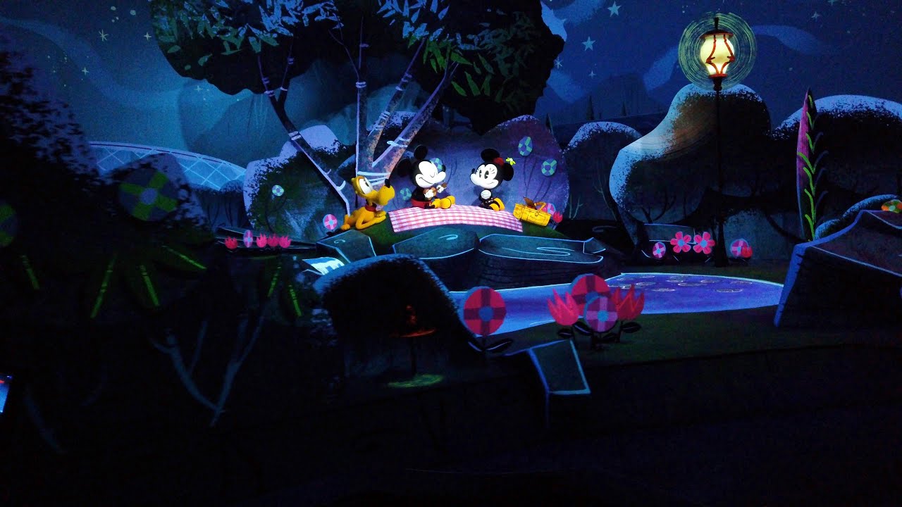 Mickey & Minnie's Runaway Railway full pre-show and ride through POV