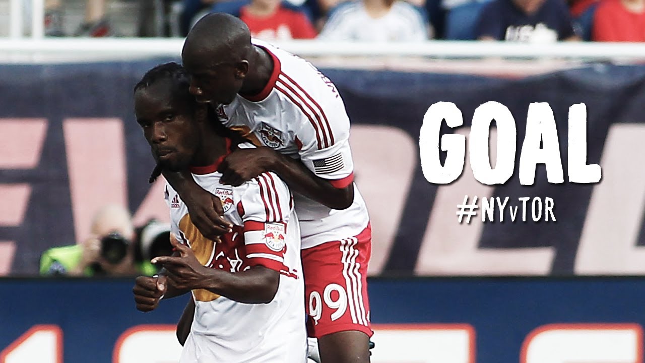 GOAL: Peguy Luyindula breaks the deadlock with a brilliant header | Red Bulls vs. Toronto FC