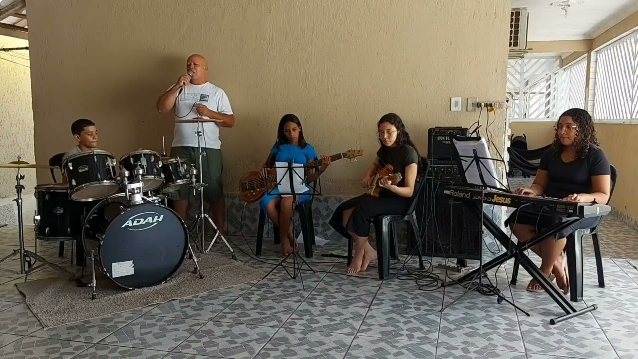 FALA COMIGO AGORA - EM TUAS M&Atilde;OS SENHOR... Irm&atilde;o Valter & Banda Dunamis ( EM CASA ).