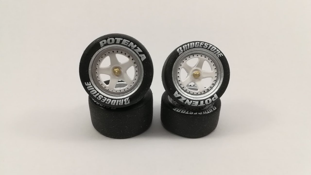 How to apply tire decals on plastic models tires (1:24 scale)