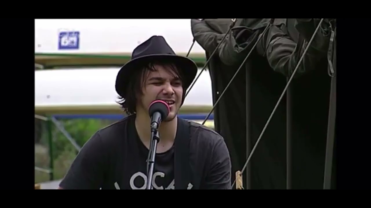 Archiv 2016:  FIHA - Zpívám (Sama doma)
