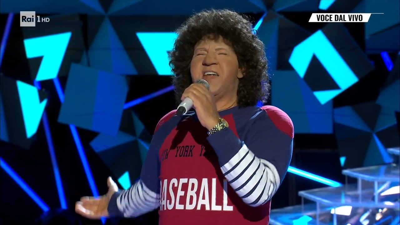 Biagio Izzo canta 