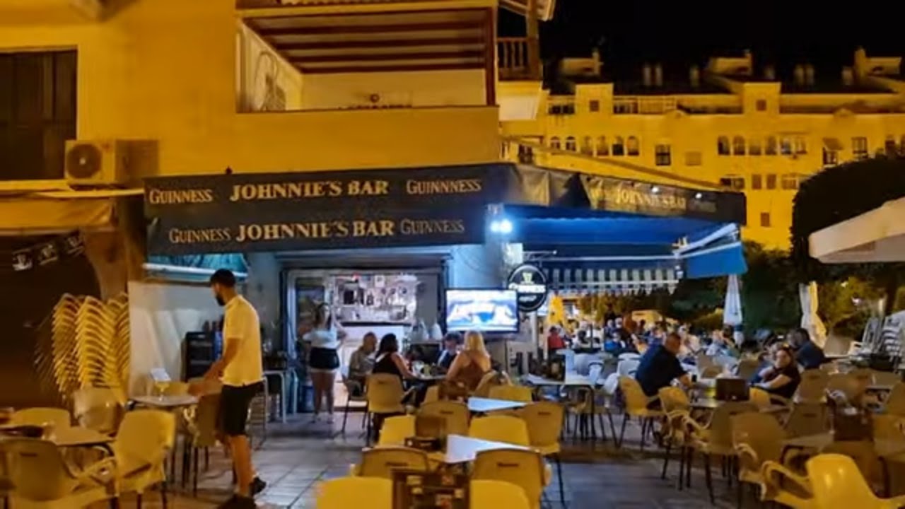 BENALMADENA - Bonanza Square 11.20pm Affordable Bars.....